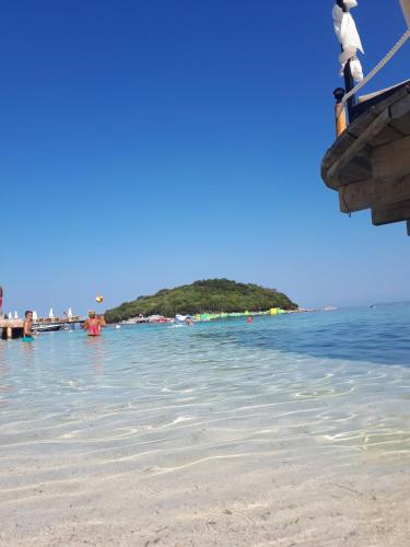 Gallery image of Toris House in Ksamil