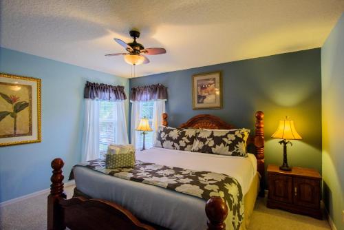 Group friendly 8BR home with private pool 5 miles to Disney photo 3