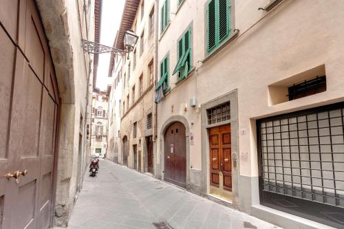 Velluti Apartment by Mamo Florence