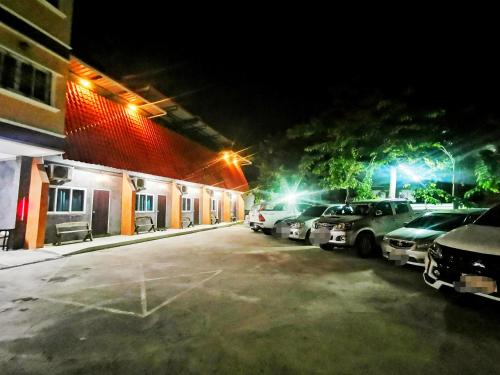 Fotografie z fotogalerie ubytování โรงแรมประทับใจ v destinaci Sattahip