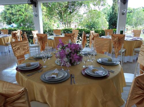 Restaurace v ubytování Glamping Paihuen