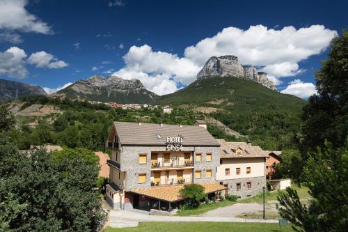 エスカロナにあるApartamentos Cincaのギャラリーの写真