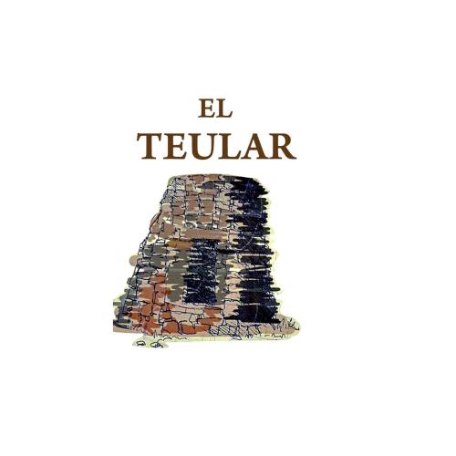a hat with the words el temar on it at EL TEULAR DE CARMEN in Banyeres de Mariola