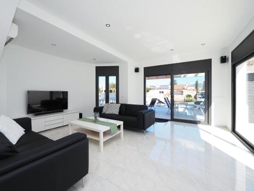 Holiday Home Alberes by Interhome