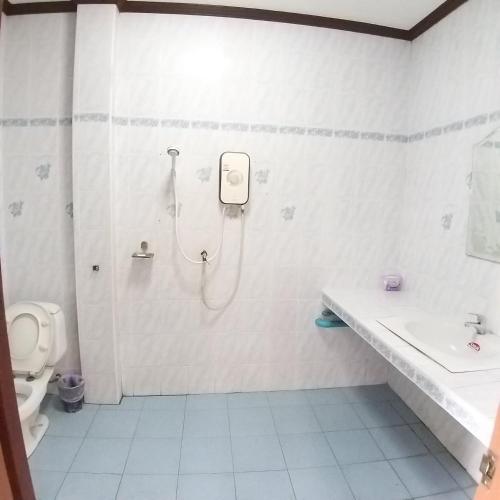 Ένα μπάνιο στο Linda rooms