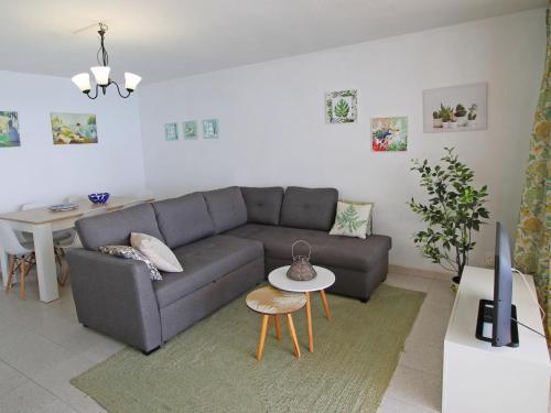 Apartment Las Palmeras by Interhome