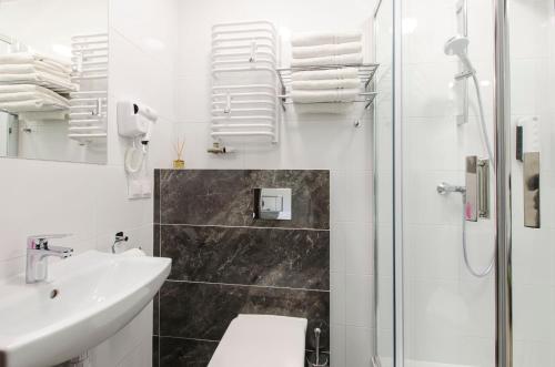 Bema Rooms tesisinde bir banyo