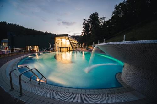 Swimmingpoolen hos eller tæt på Depandance Vila Higiea - Terme Dobrna