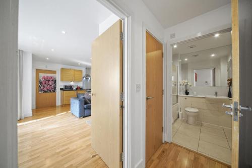 Et badeværelse på MARLEX Modern 1 Bed Apartment London Bridge Tower Bridge