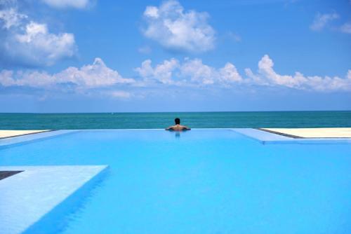 The swimming pool at or close to Khomba Beach House