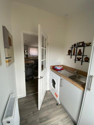 Fox Lodge at Owlet Hideaway - with Hot Tub, Near York photo 24