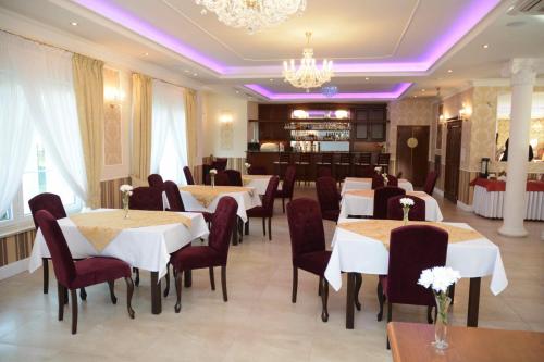 Restaurace v ubytování Dworek Jamneński