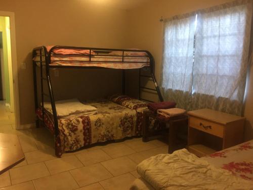 Ένα ή περισσότερα κρεβάτια σε δωμάτιο στο Warm Rooms