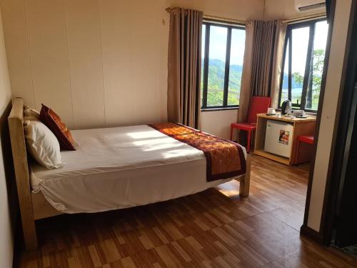 Katil atau katil-katil dalam bilik di Cat Ba Mountain View Homestay
