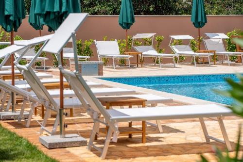 Via Flavia with Common Pool – Photos 4