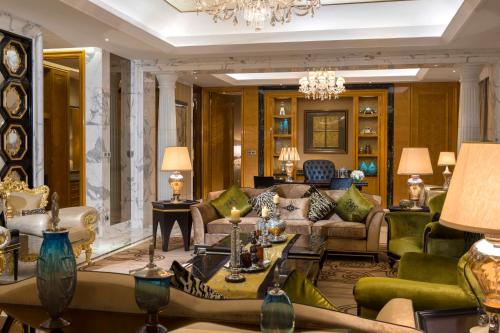Posezení v ubytování InterContinental Tangshan by IHG