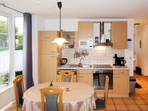 Apartment Nordblick by Interhomeにあるキッチンまたは簡易キッチン