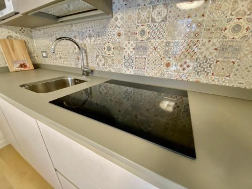 Dapur atau dapur kecil di Suite House new apartments wi fi Venice island