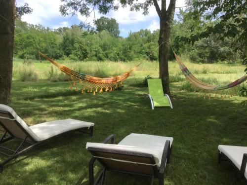 Taman di luar Gîte de la Taillanderie