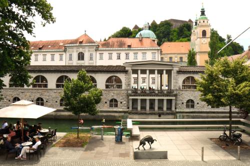 Budova, v ktorej sa penzión nachádza