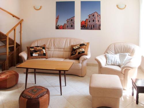 Posedenie v ubytovaní Holiday Home Ema by Interhome