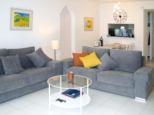 Posezení v ubytování Apartment Green Club Terraza by Interhome