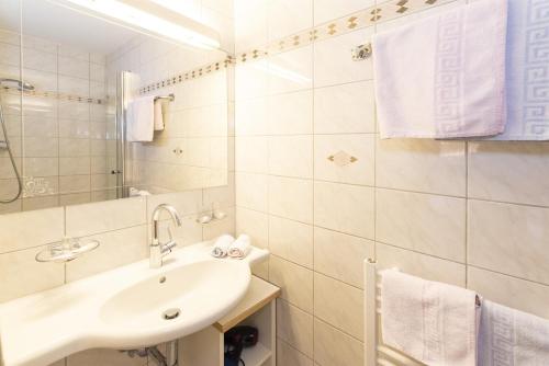 Ένα μπάνιο στο Pension Edelweiss