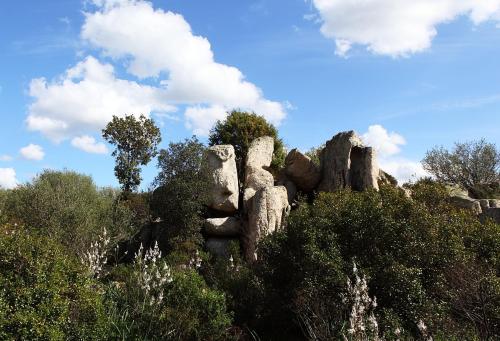 a pile of rocks on top of a hill at B&B Terra e Smeralda in Arzachena