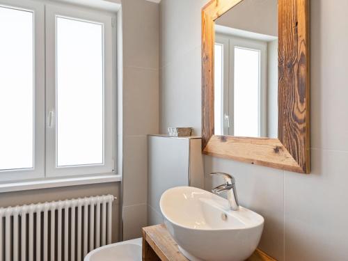 Koupelna v ubytování Tranquil Stay Near Lake Ledro