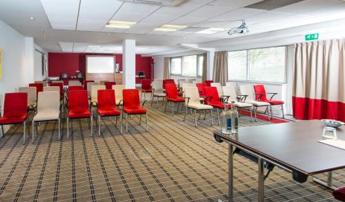 Holiday Inn Express Northampton - South, an IHG Hotel