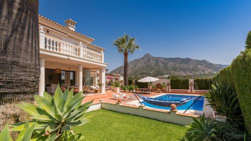 Golden Mile Villa Marbella With Pool Close to Beach