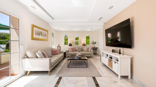 Golden Mile Villa Marbella With Pool Close to Beach
