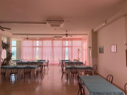 Zdjęcie z galerii obiektu Hotel Continental w mieście Pesaro