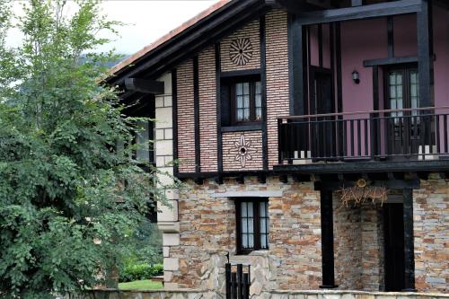 Το κτήριο όπου στεγάζεται  η παραθεριστική κατοικία