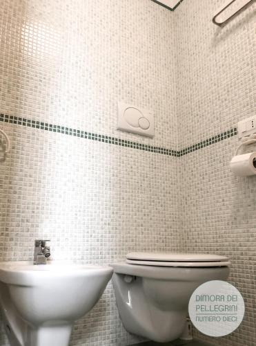 Un baño de Dimora dei Pellegrini