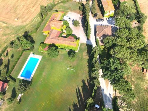 Pohľad z vtáčej perspektívy na ubytovanie Agriturismo Il Chiassale