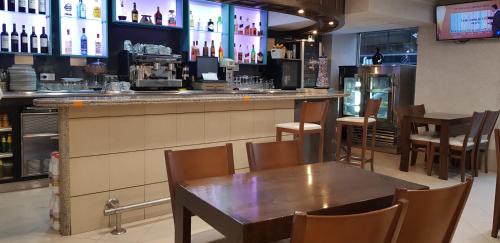 De lounge of bar bij Hotel Restaurante Elisardo