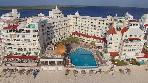 BSEA Cancun Plaza Hotel a vista de pájaro