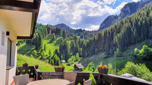 Fotografie z fotogalerie ubytování Carpatica Lodge v destinaci Moieciu de Sus