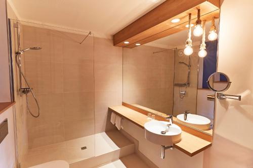 Steigenberger Hotel Conti Hansa Kielにあるバスルーム
