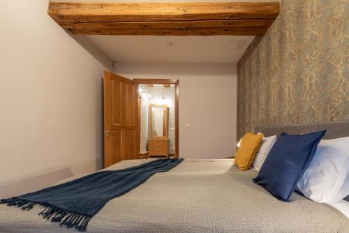 Postel nebo postele na pokoji v ubytování Old Town - Kohtu Apartment