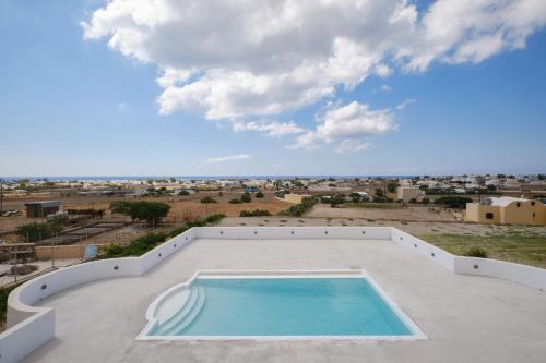 Piscina di Private Villa Evgenia with swimming pool o nelle vicinanze