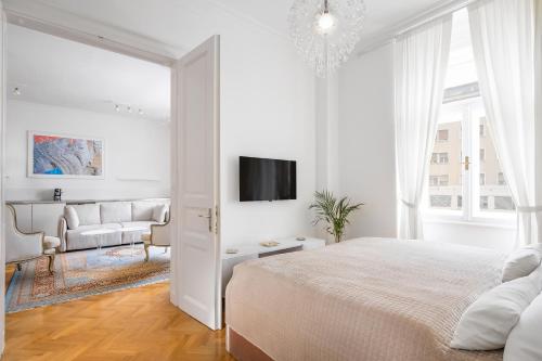 Llit o llits en una habitació de AB Ljubljana - Prince Filip Apartment