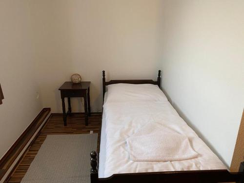 Ένα ή περισσότερα κρεβάτια σε δωμάτιο στο Motel M