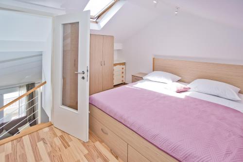 Relaxing holiday sunset apartment