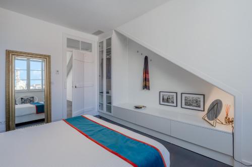 Principe Real charming garden view flat at the heart of Lisbon