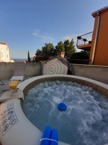 Apartment Lucky with Jacuzzi