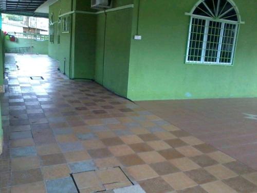 スンガイ・ブサールにあるHomestay sg besar, Taman Penggawaのギャラリーの写真