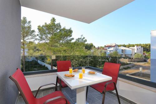 Villa Ankora 1 with heated pool