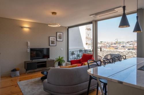 Cativo Top-Floor 2BR Duplex Private Terrace